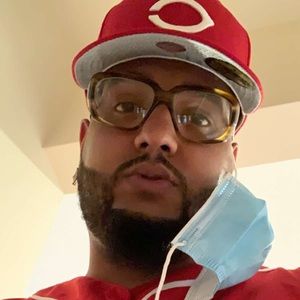 Meet your Posher, Felix